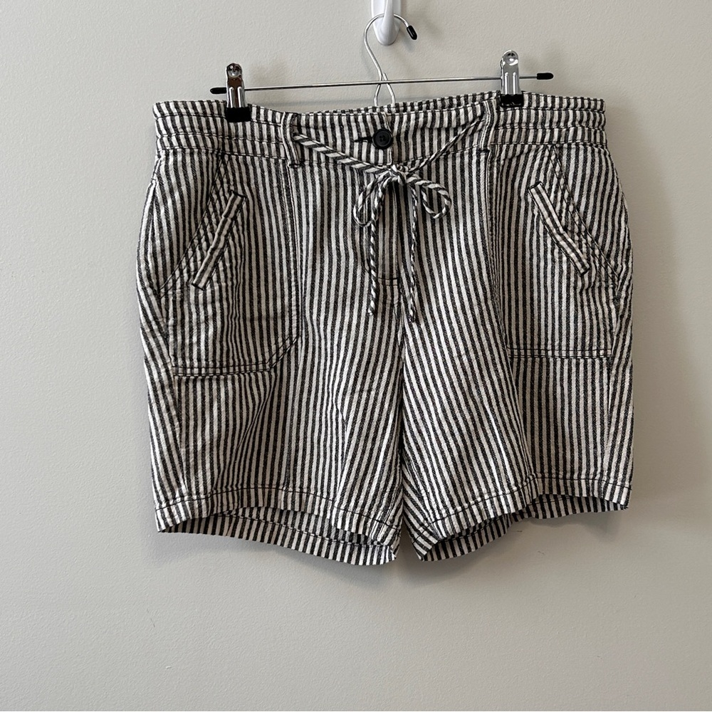 Dept 222 women 14 Linen Blend shorts 6” Inseam Drawstring